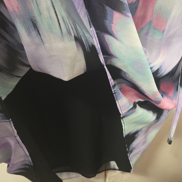 Calvin Kline top - Picture 4 of 9